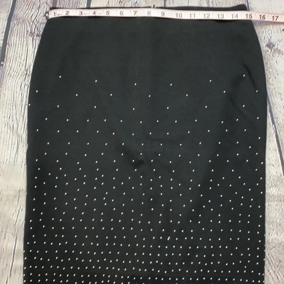 WHITE HOUSE|BLACK MARKET Black Skirt Size: 2 - Picture 6 of 17